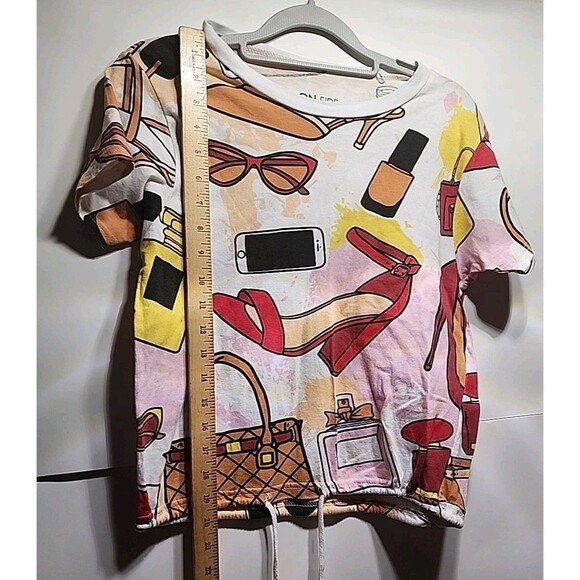 Juniors ON FIRE CROP Make Up Phone Diva GRAPHIC T SHIRT M - Picture 3 of 4